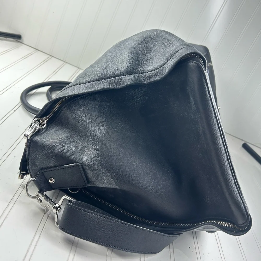 Hook + Albert Black Leather Weekender Garment Bag Unisex $590